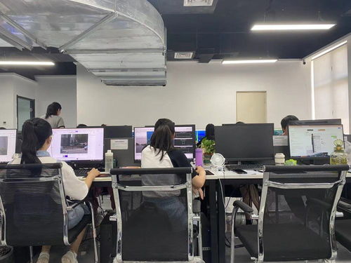 大模型狂歡背后的隱秘角落 富士康工人轉向AI標注，青春喂養AI后的未來迷思